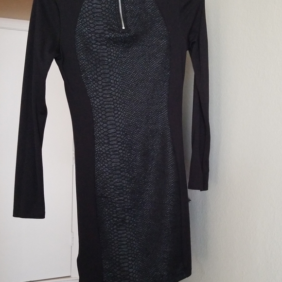 Dress - Picture 3 of 3